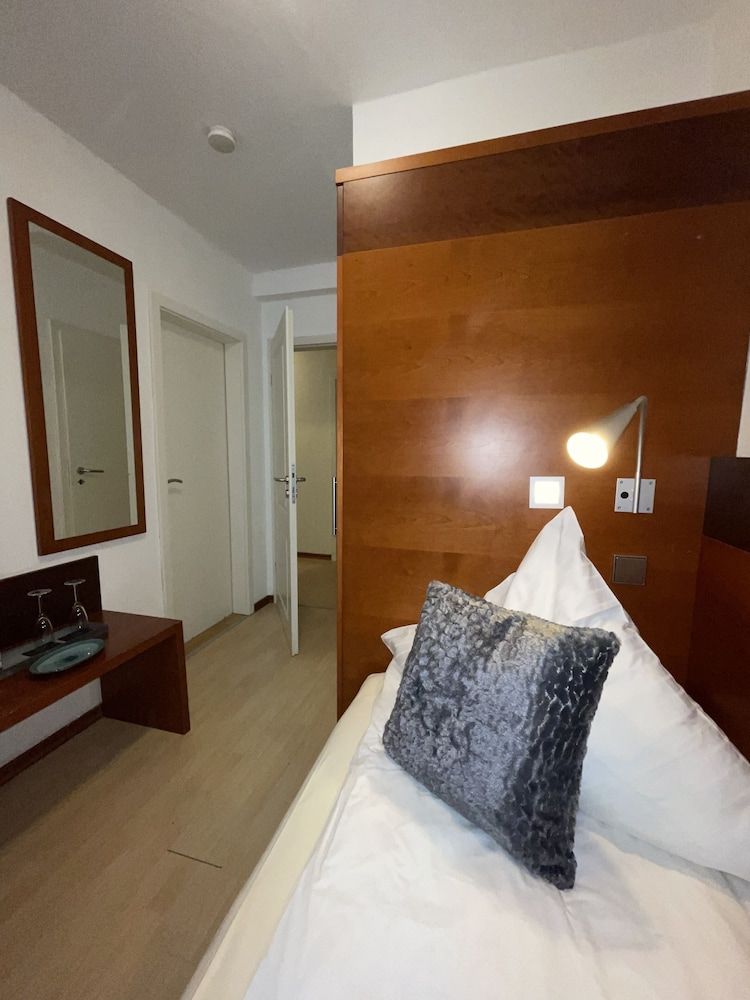 Griffin Hotel am Neumarkt Comfort Room 11