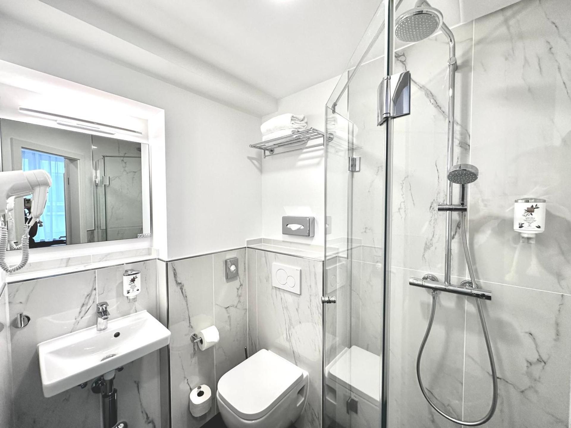 Compact Double Room with Old Town View