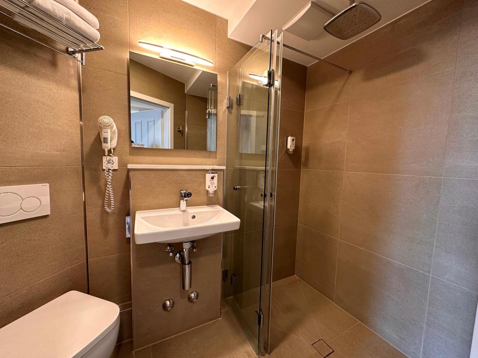 Large Double Room with Old Town View
