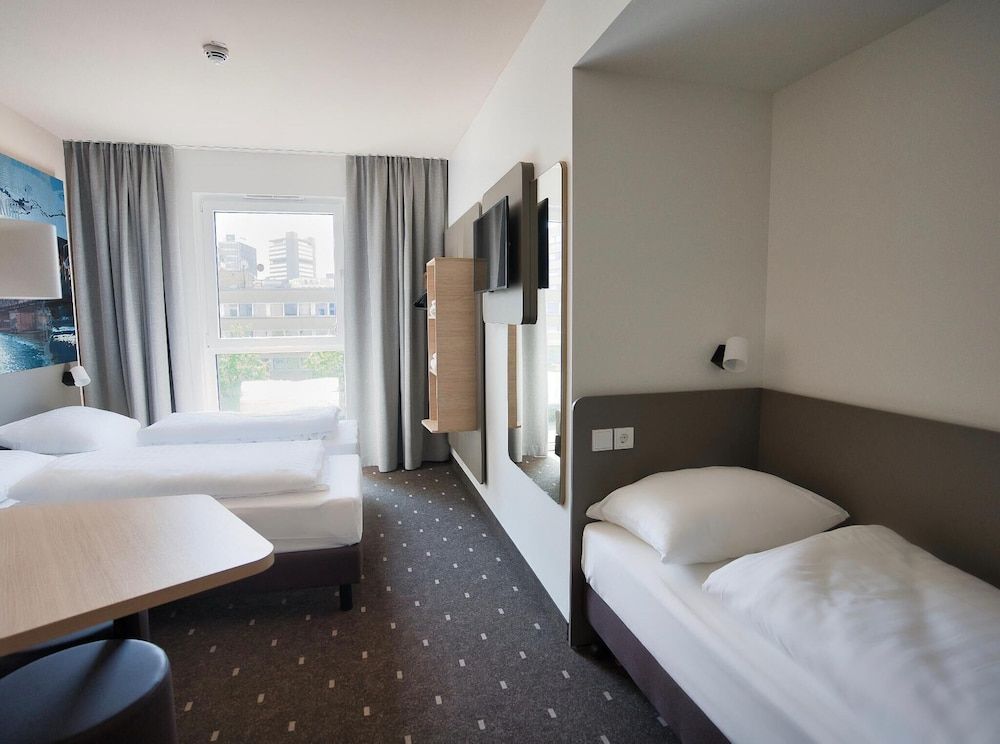 undefined B&B Hotel Köln-City 8