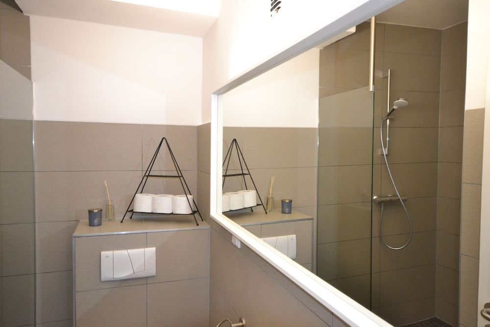 Madame Tower Apartment 6