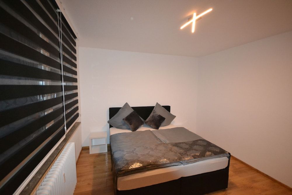 undefined Madame Tower 7