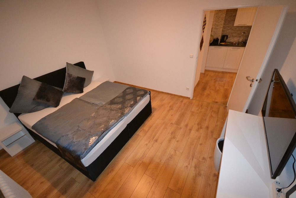 undefined Madame Tower 4