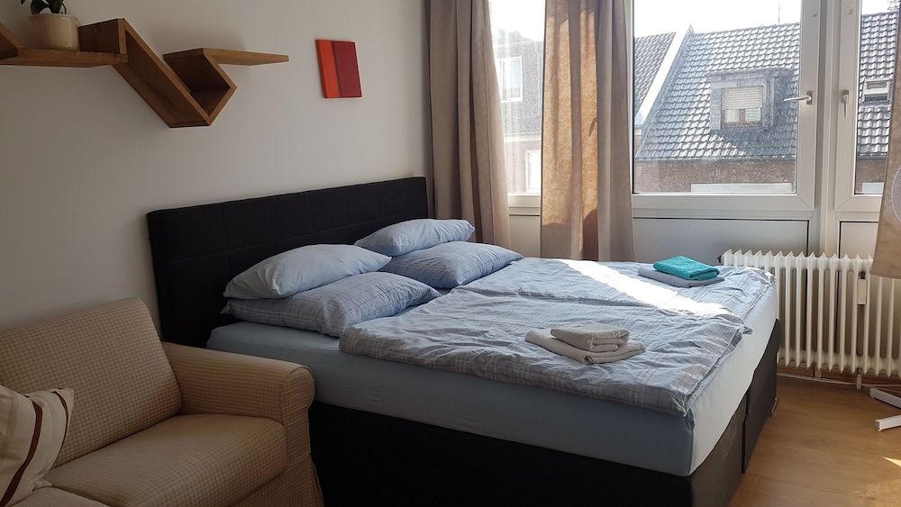 Klein aber fein - Apartments in Köln Deluxe Studio (38, incl. end cleaning fee €30)