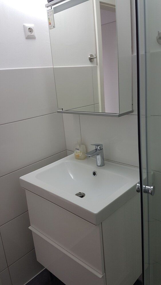 Klein aber fein - Apartments in Köln Economy Studio (42, incl. end cleaning fee €30) 4