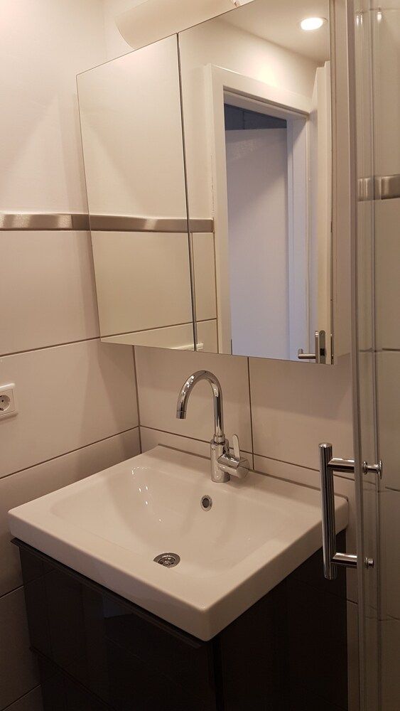 Klein aber fein - Apartments in Köln Deluxe Studio (38, incl. end cleaning fee €30) 4