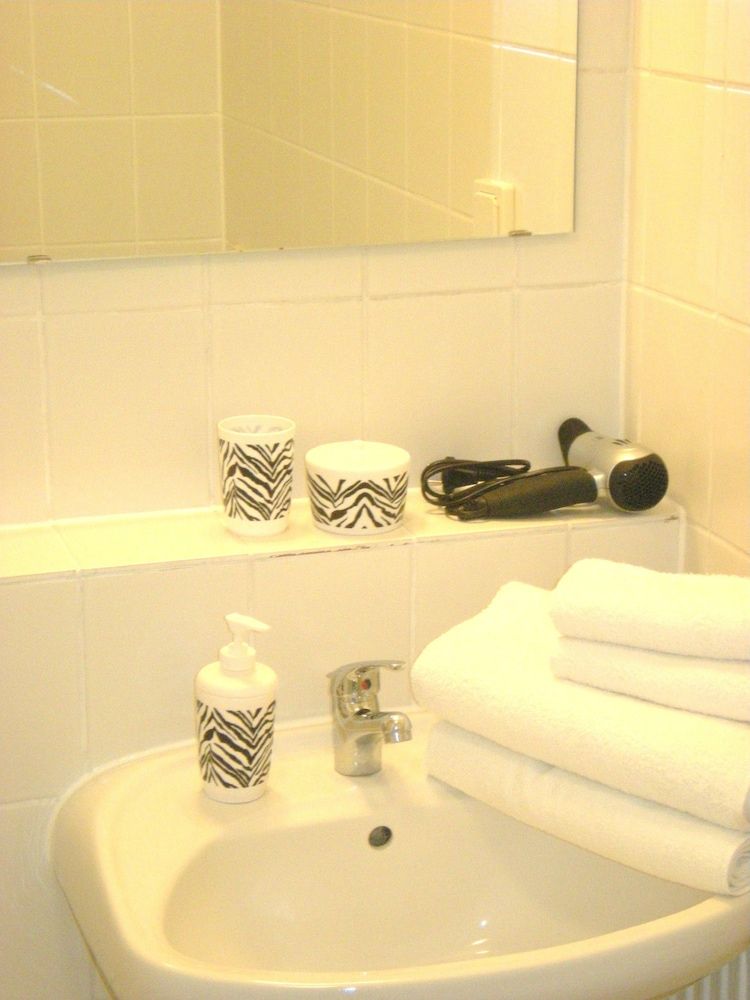 A-partment -Mediapark Standard Apartment, 1 Double Bed, Kitchenette 5