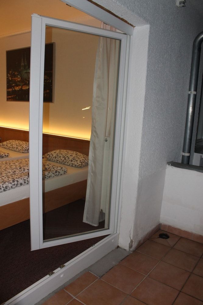 Economy Apartment, 3 Twin Beds, Garden View