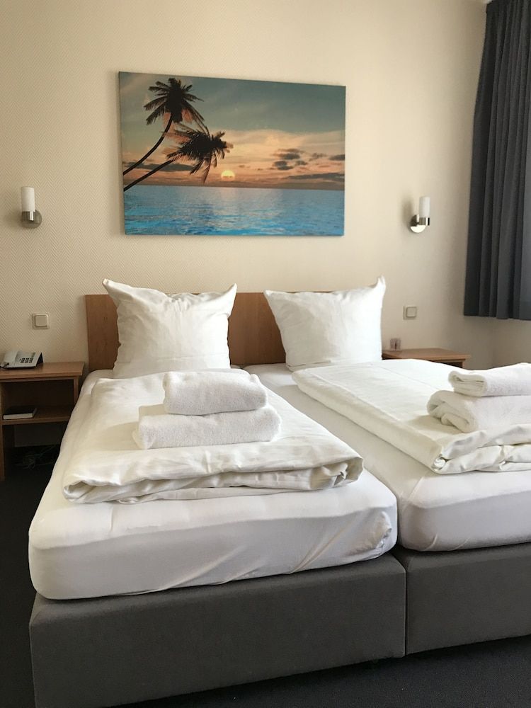 undefined Hotel La Isla
