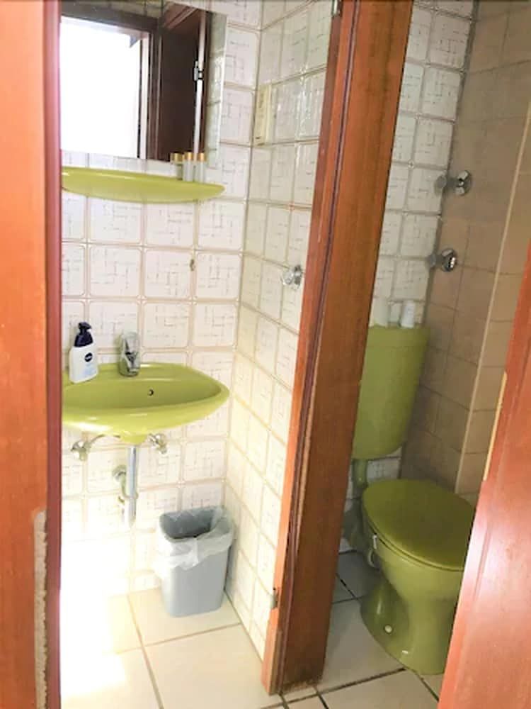 Hotel La Isla Twin Room 3