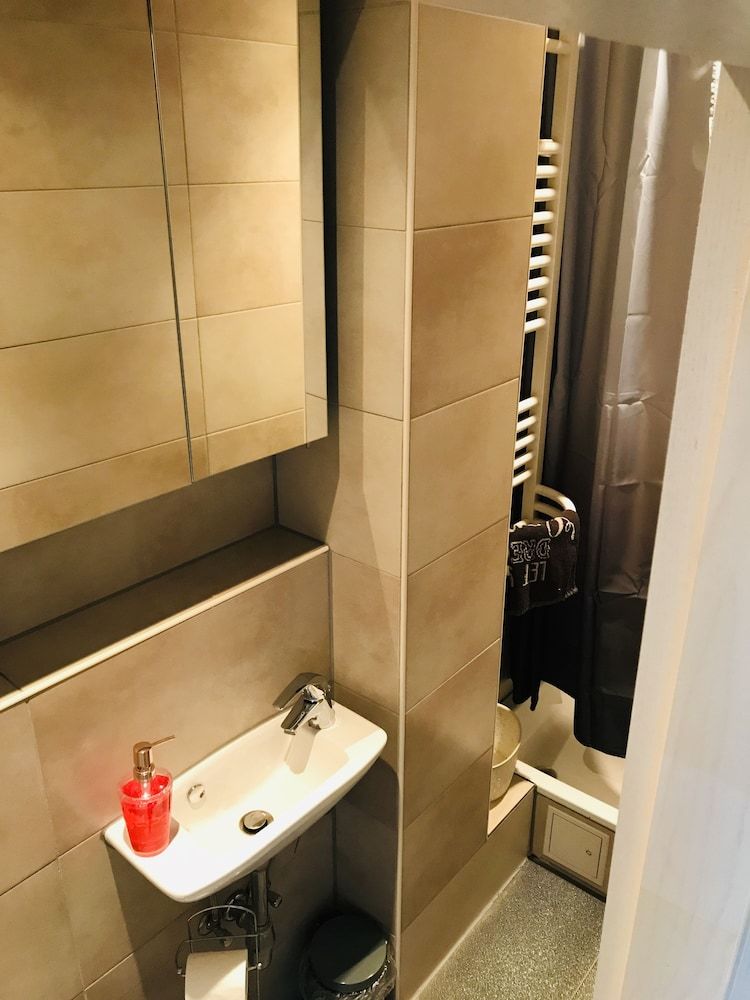 Ganzes Haus Nähe Köln Messe-Airport-City City House, 2 Bedrooms 14