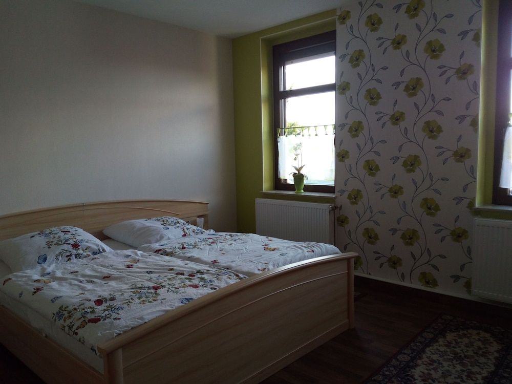 Basic Duplex, Multiple Beds, Non Smoking, Garden View