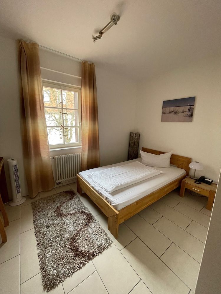 Landhotel Sickinger Hof Standard Double Room, Private Bathroom, Garden View 2