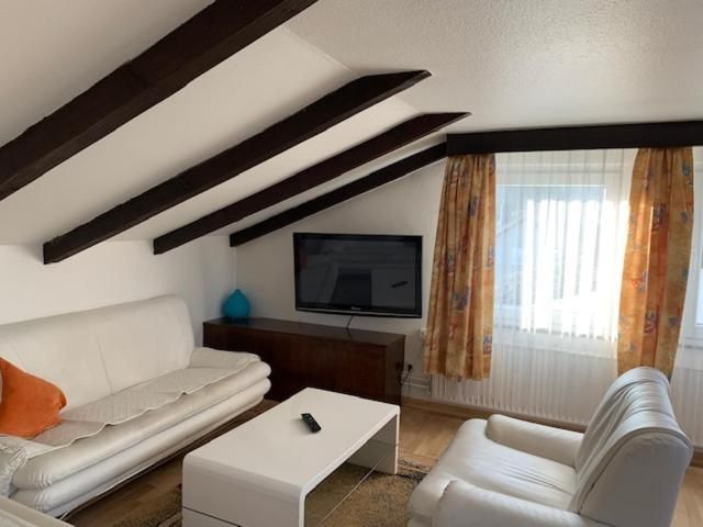 Three-Bedroom Apartment (6 Adults)