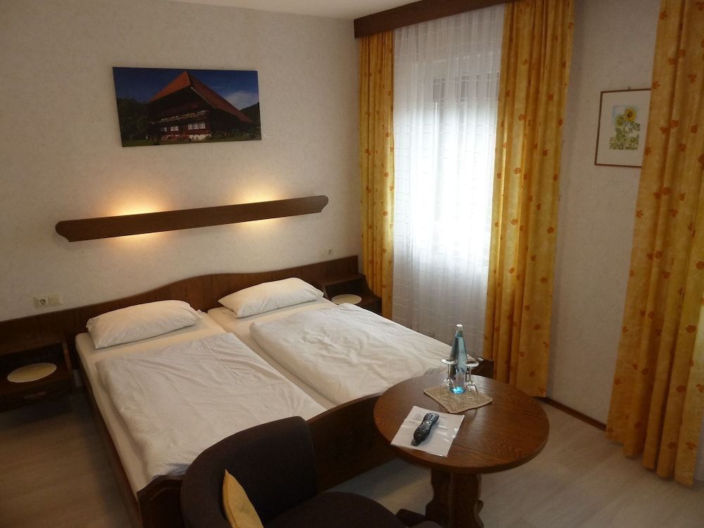 Basic Double Room