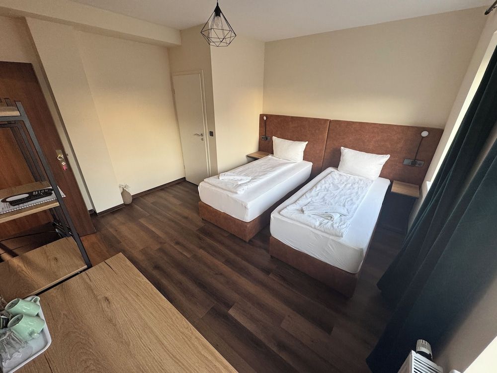 Capitol Zentrum - 24h - Double or Twin Room, Ensuite 3