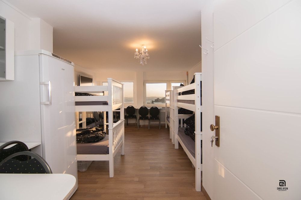 undefined Skyhostel Friedrichshafen 7