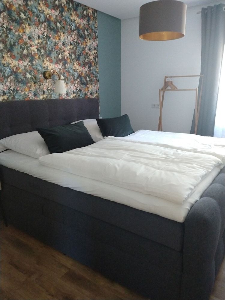 Hotel am Stadion Deluxe Double Room 7