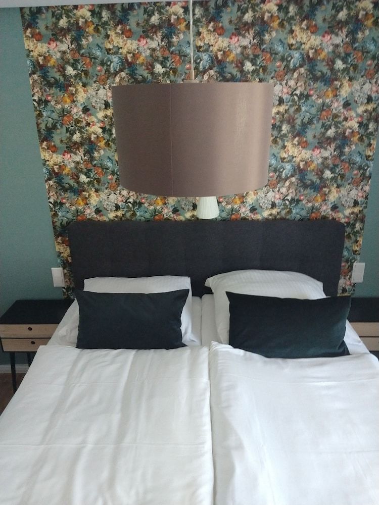 Hotel am Stadion Deluxe Double Room 5