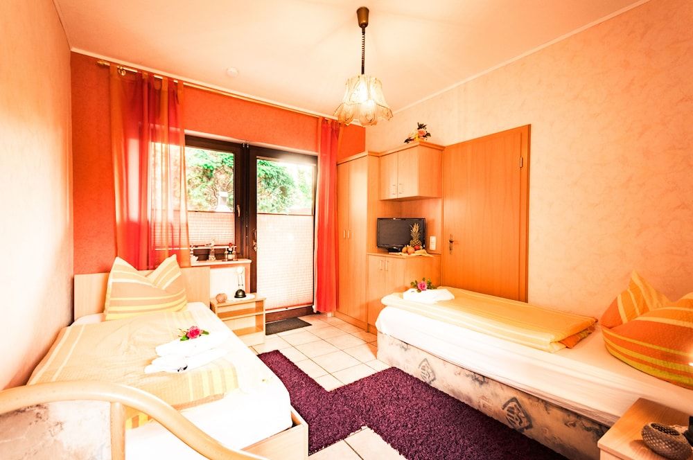 Exclusive Single Room, Garden View