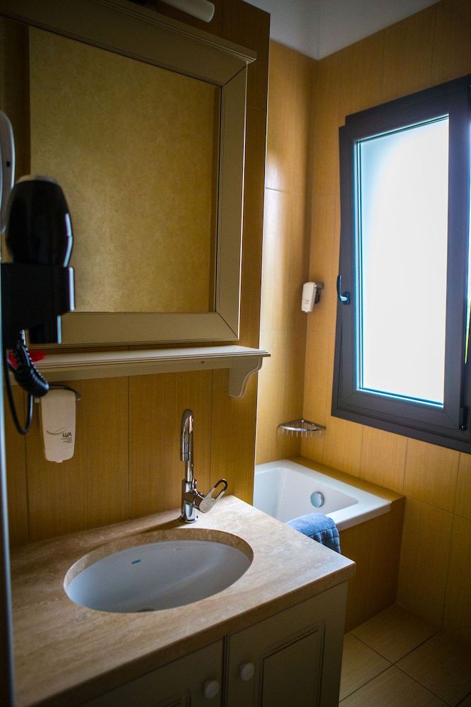 Irenes Resort Double or Twin Room 17