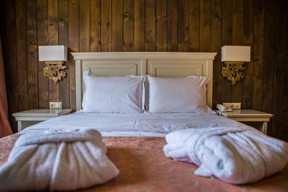 Irenes Resort Double or Twin Room 6