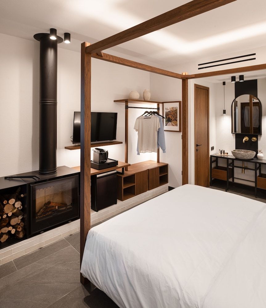 Double Room with Fireplace - Mountain & Sea View