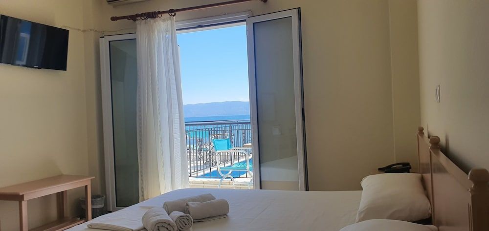 Artemis Hotel Triple Room, Sea View 7