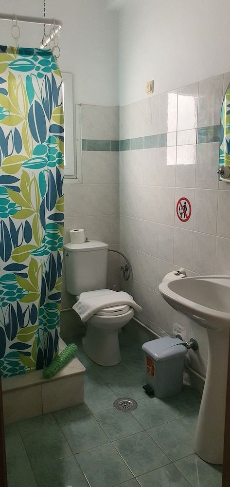 Artemis Hotel Double or Twin Room, 1 Double or 2 Twin Beds 2