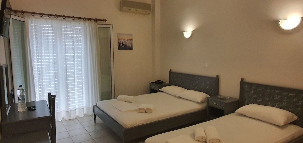 Artemis Hotel Triple Room, Sea View 8