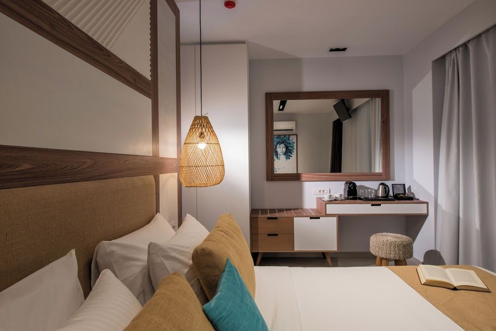 Junior Suite Front Sea View
