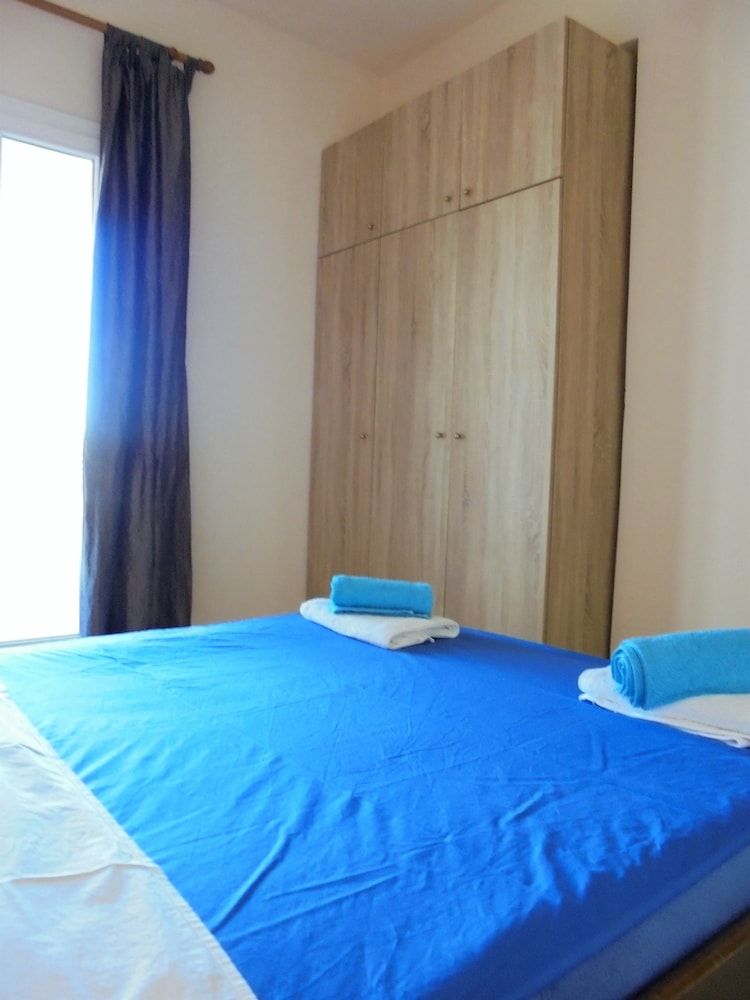 Yannis Residences Comfort Apartment 4