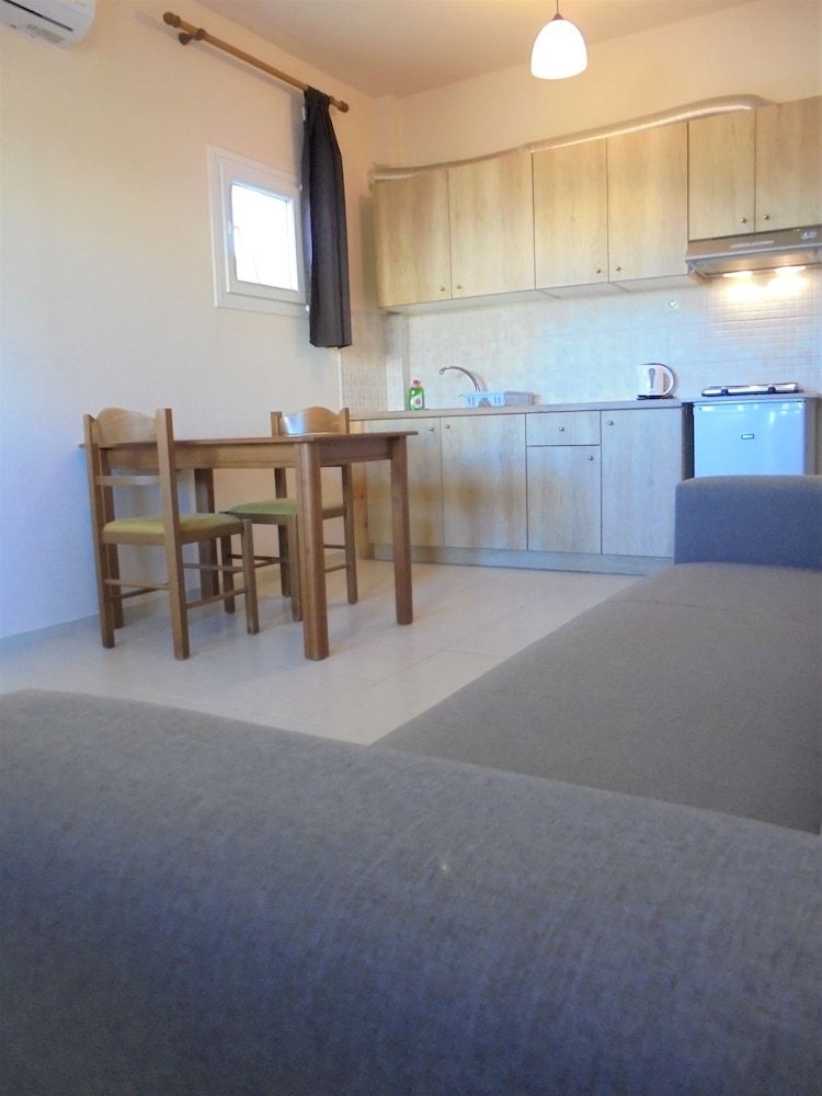 Yannis Residences Comfort Apartment 2