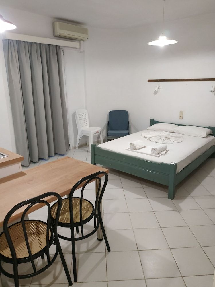 Studio, 1 Bedroom, Patio