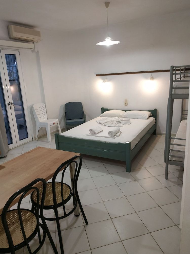 Studio, 1 Bedroom, Patio