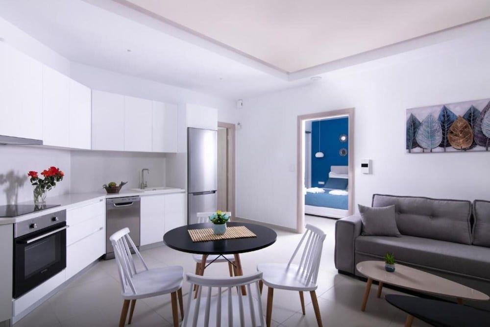Villa, Accessible, Smoking