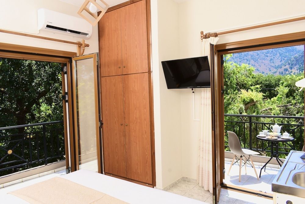 Exclusive Double or Twin Room, 1 Bedroom, Non Smoking, Mountain View