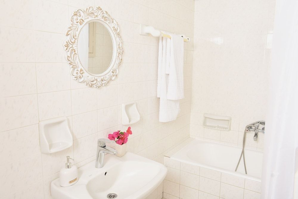 Romantic Double or Twin Room, 1 Bedroom, Non Smoking, Mountain View
