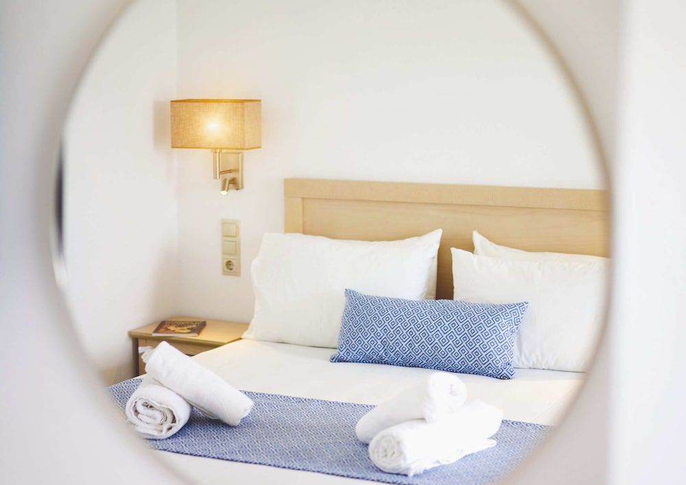 Standard Studio Suite, 1 Queen Bed, Sea View