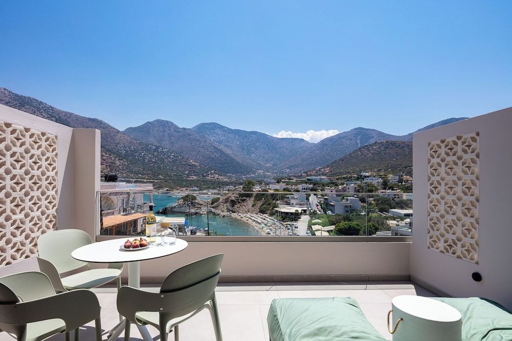 Mira Mare Luxury Residence Deluxe Studio, Sea View 4