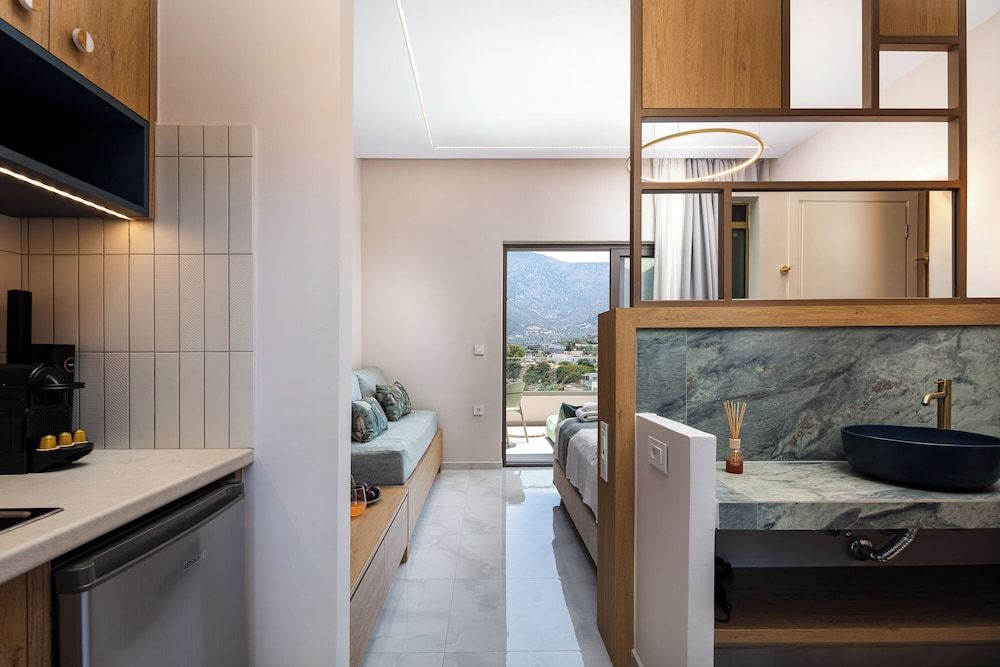 Mira Mare Luxury Residence Deluxe Studio, Sea View 10