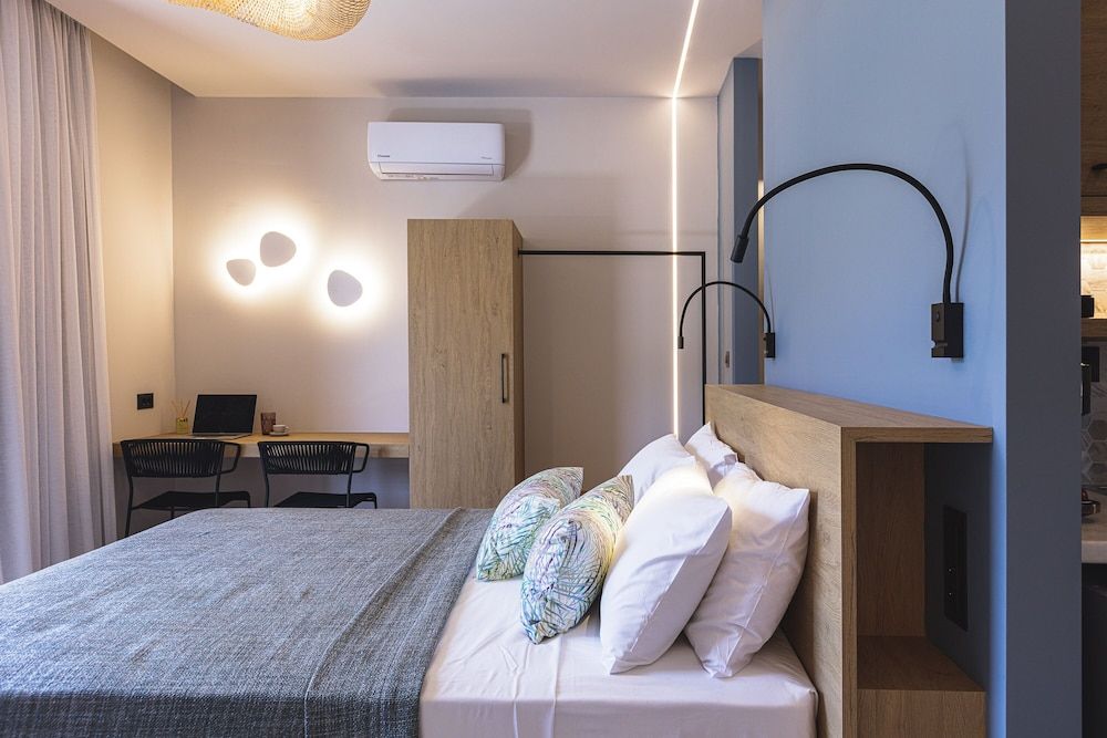 Mira Mare Luxury Residence Superior Studio, Sea View 4