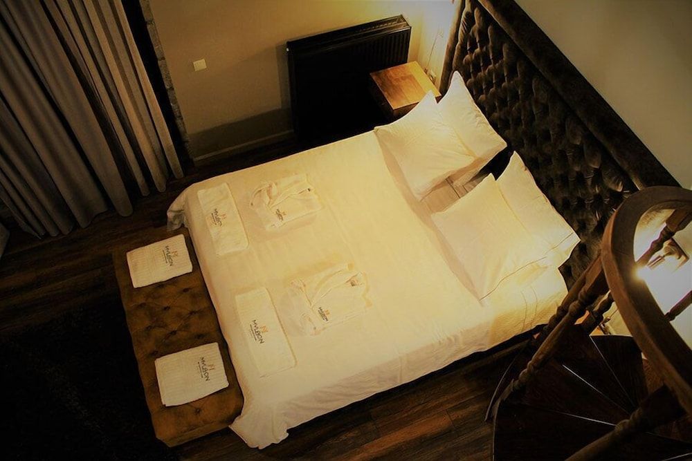 Luxury Suite