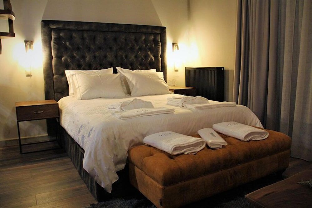Deluxe Studio Suite