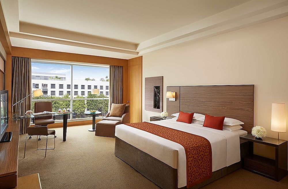 Grand Hyatt Mumbai Hotel and Serviced Apartments Room, 1 King Bed 2