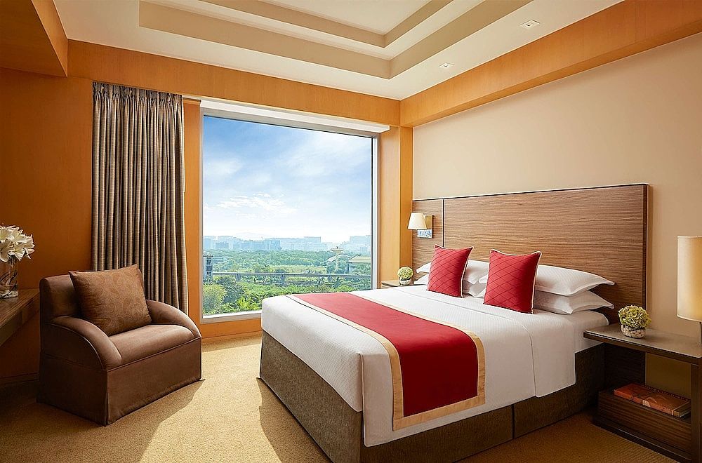 Suite, 1 King Bed (Verandah)