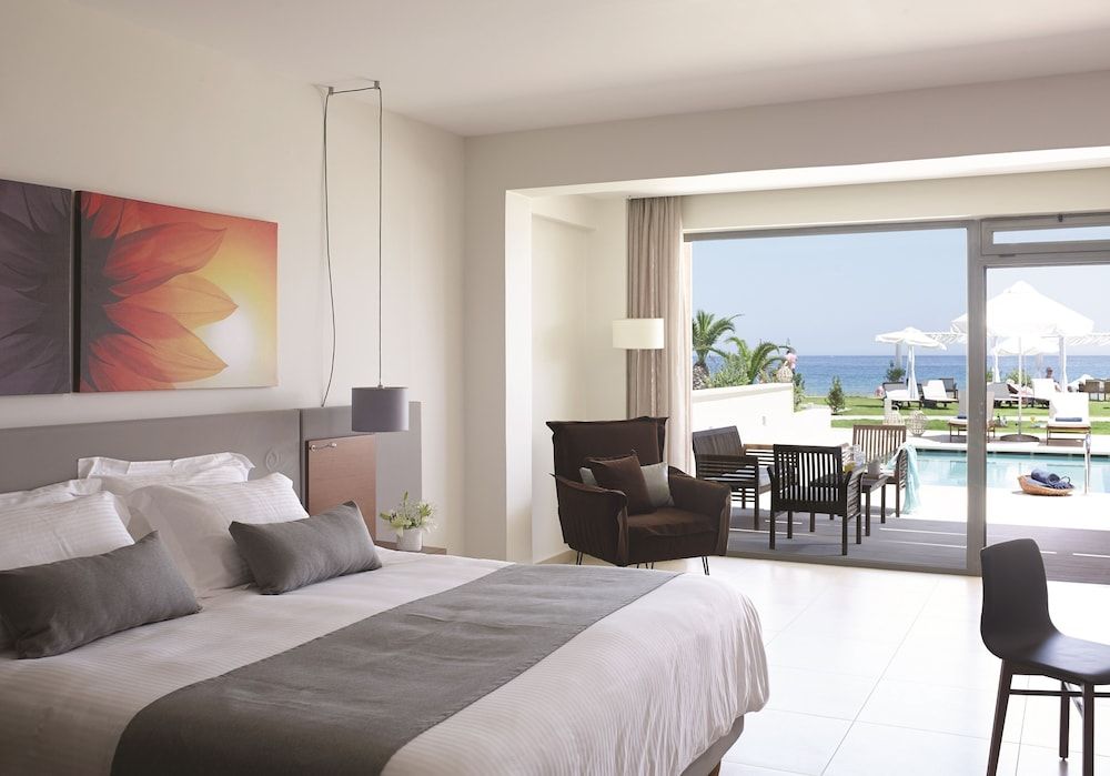 Junior Suite Beach Front Private Pool