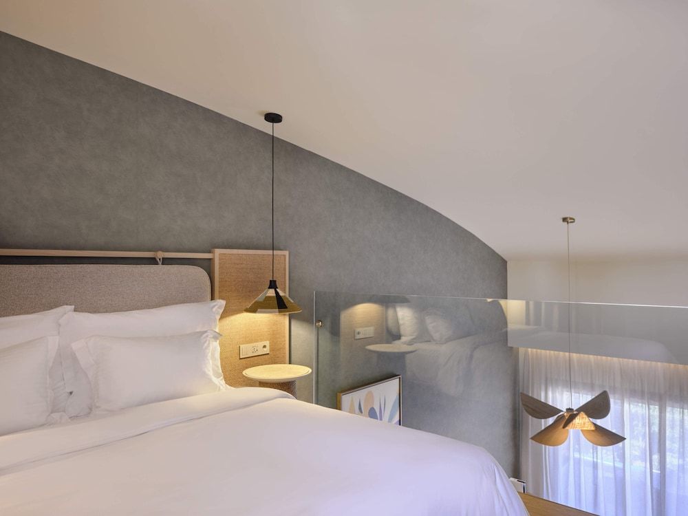 Botanical Loft Suite