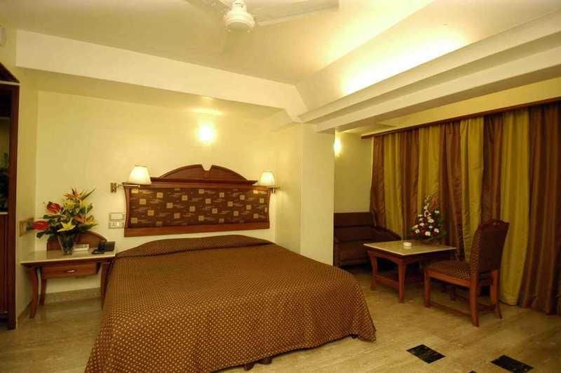 Deluxe Room Apex Rate