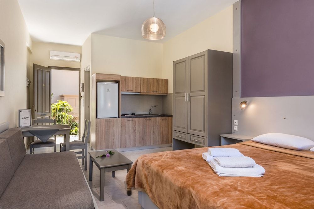 Studio, Pool View (2 Adults)